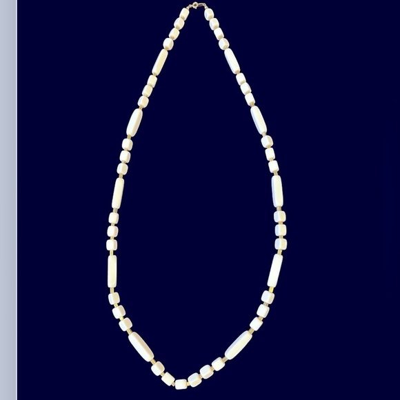 VINTAGE Trifari White Gold Rectangle Square Bead Rope‎ Necklace - Picture 1 of 9